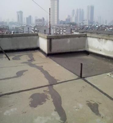 靖宇漏水维修 楼顶漏水是什么原因，楼顶漏水维修方法是什么?